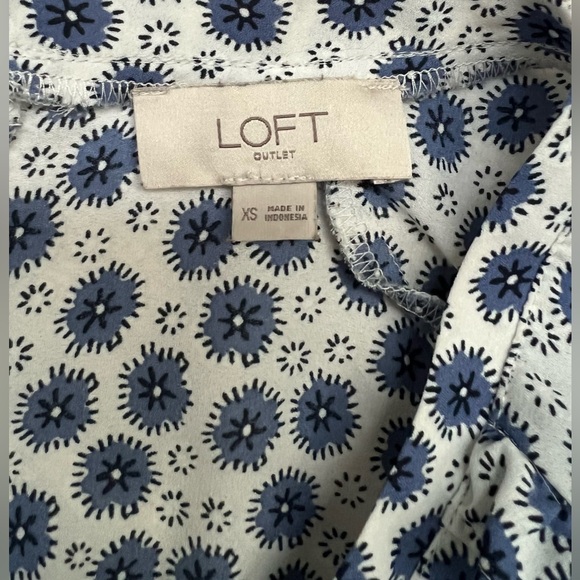 LOFT Ruffle Top/Blouse | Color: Blue,White,black Print | Size: XS - Picture 11 of 15